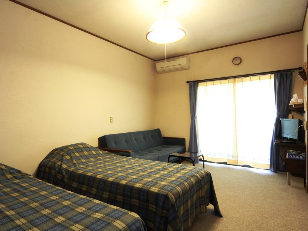 Pension Morinokaze Hakuba Exterior photo